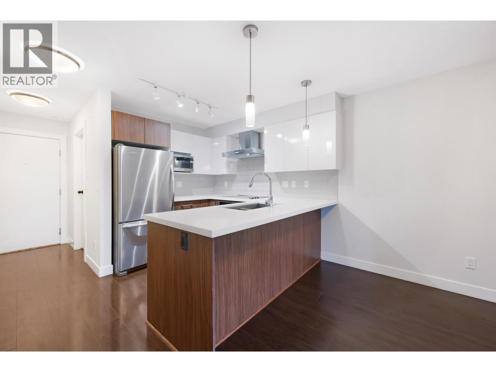 Listing Picture 6 of 22 : 205 7131 STRIDE AVENUE, Burnaby / 本拿比 - 魯藝地產 Yvonne Lu Group - MLS Medallion Club Member