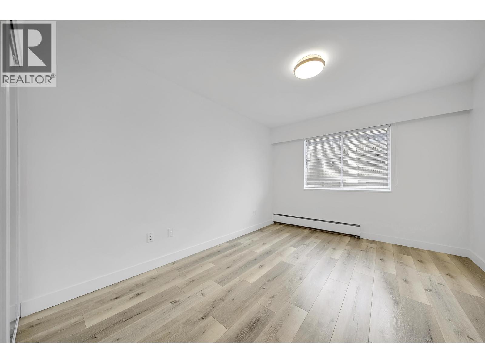 302 170 E 3rd Street, North Vancouver, British Columbia  V7L 1E6 - Photo 14 - R3089838