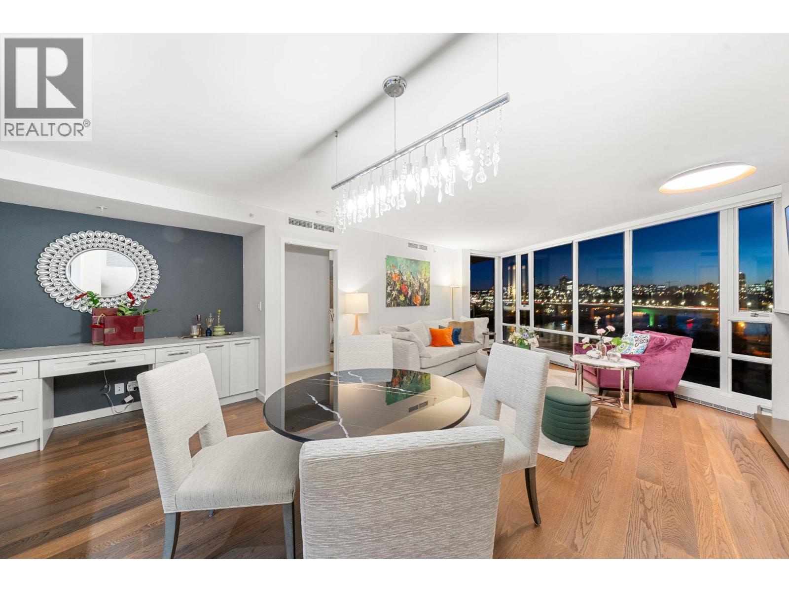 Listing Picture 7 of 40 : 903 8 SMITHE MEWS, Vancouver / 溫哥華 - 魯藝地產 Yvonne Lu Group - MLS Medallion Club Member