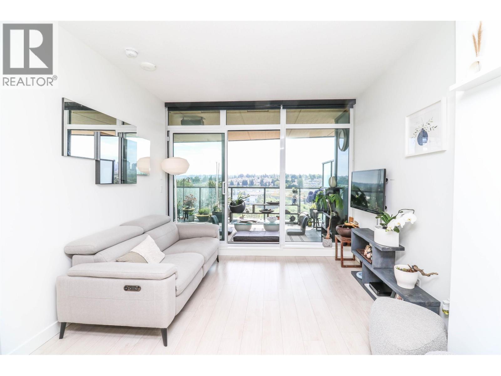 Listing Picture 8 of 16 : 610 4890 LOUGHEED HIGHWAY, Burnaby / 本拿比 - 魯藝地產 Yvonne Lu Group - MLS Medallion Club Member