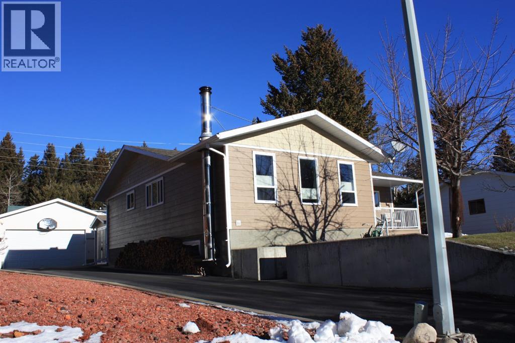 7605 29 Avenue, Coleman, Alberta  T0K 0M0 - Photo 5 - A2275772