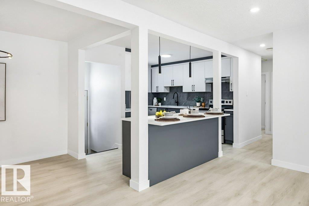 16206 83 Av Nw, Edmonton, Alberta  T5R 3V5 - Photo 7 - E4470630