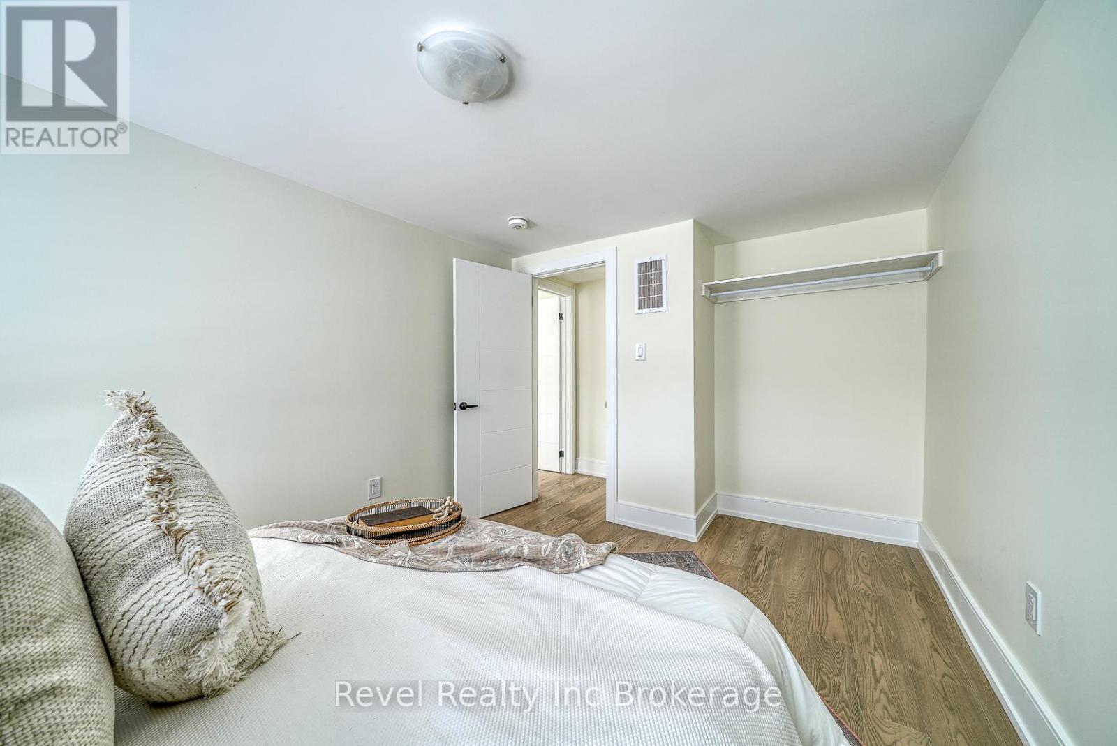 241 Charles Street W, Ingersoll, Ontario  N5C 2M5 - Photo 17 - X12789150