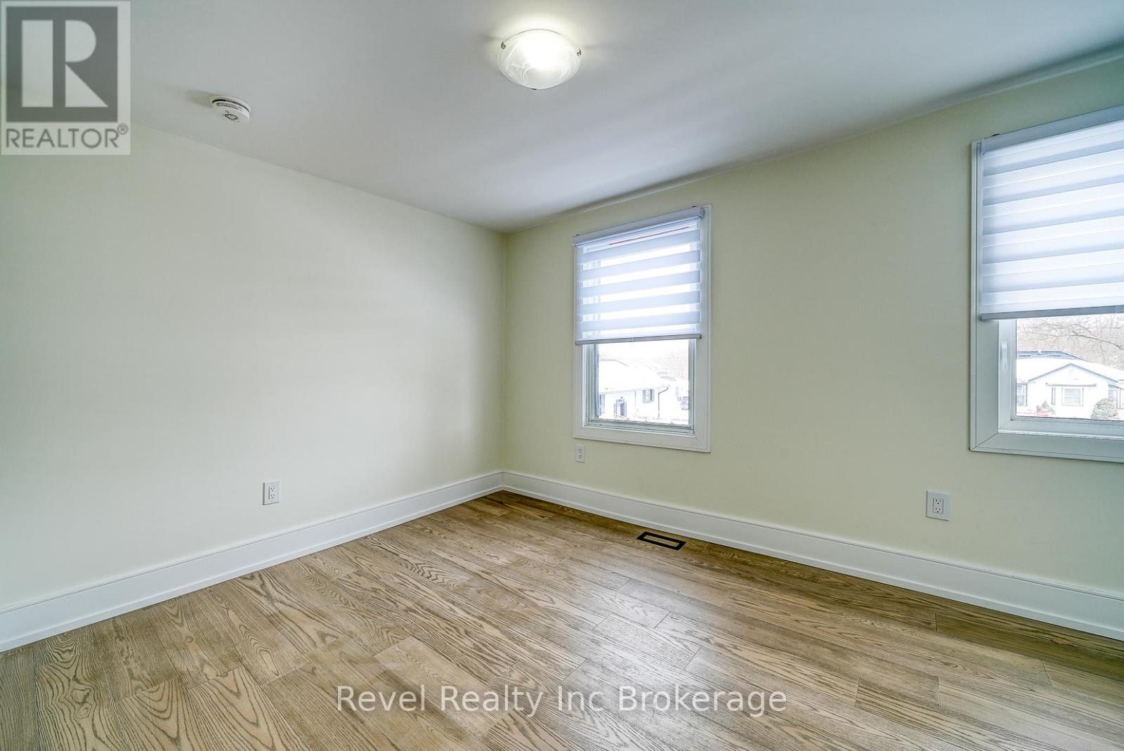 241 Charles Street W, Ingersoll, Ontario  N5C 2M5 - Photo 18 - X12789150