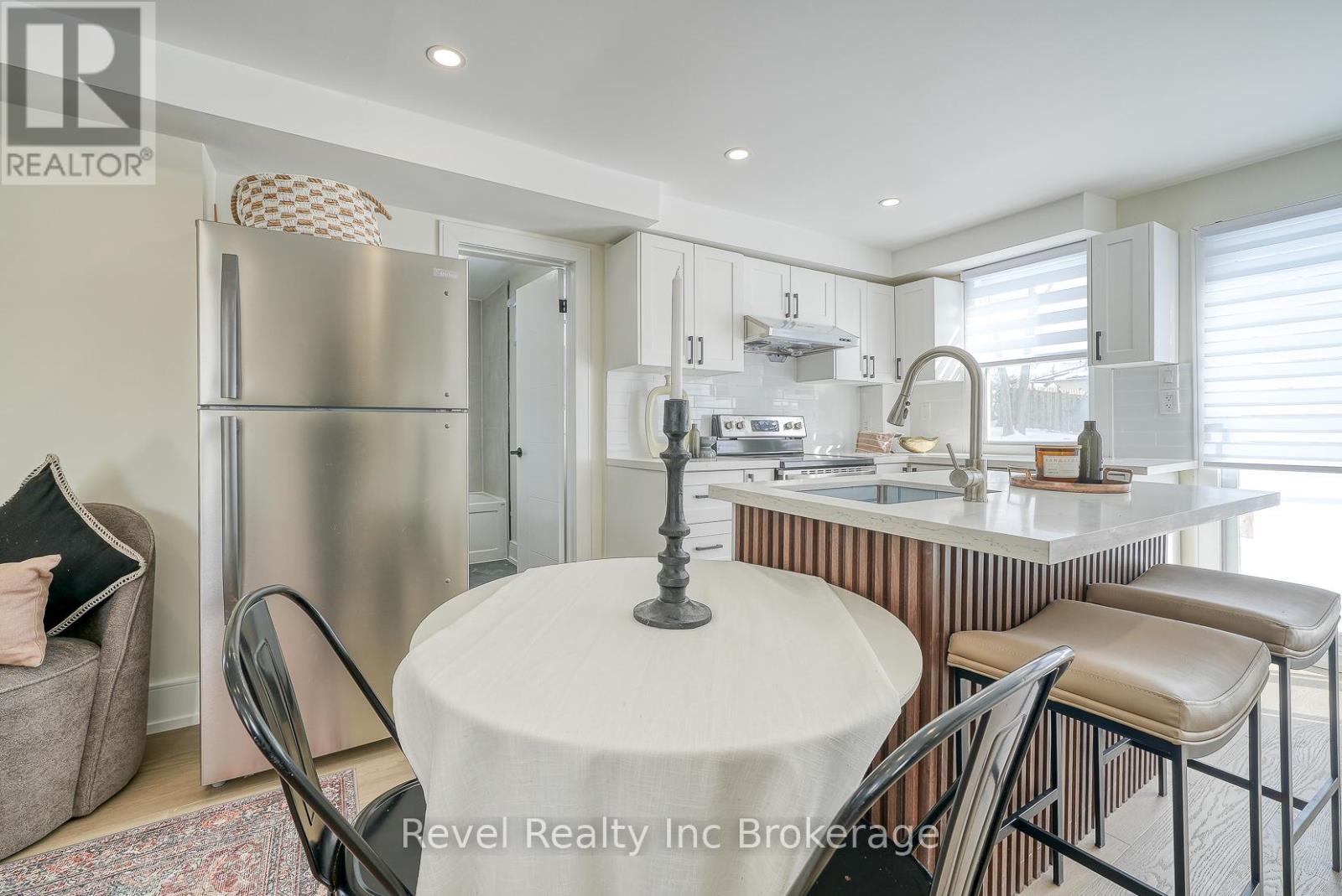 241 Charles Street W, Ingersoll, Ontario  N5C 2M5 - Photo 8 - X12789150