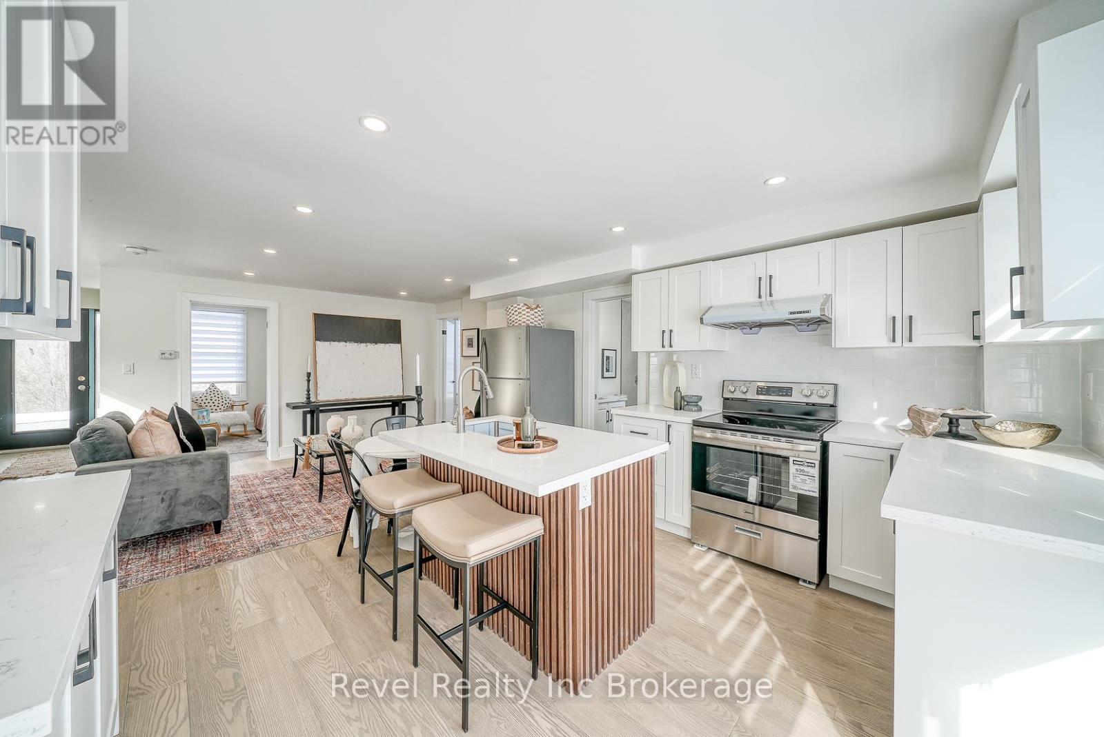 241 Charles Street W, Ingersoll, Ontario  N5C 2M5 - Photo 9 - X12789150