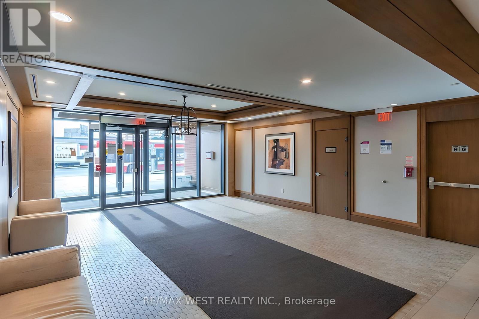 825 - 830 Lawrence Avenue W, Toronto, Ontario  M6A 1C3 - Photo 18 - W12787936