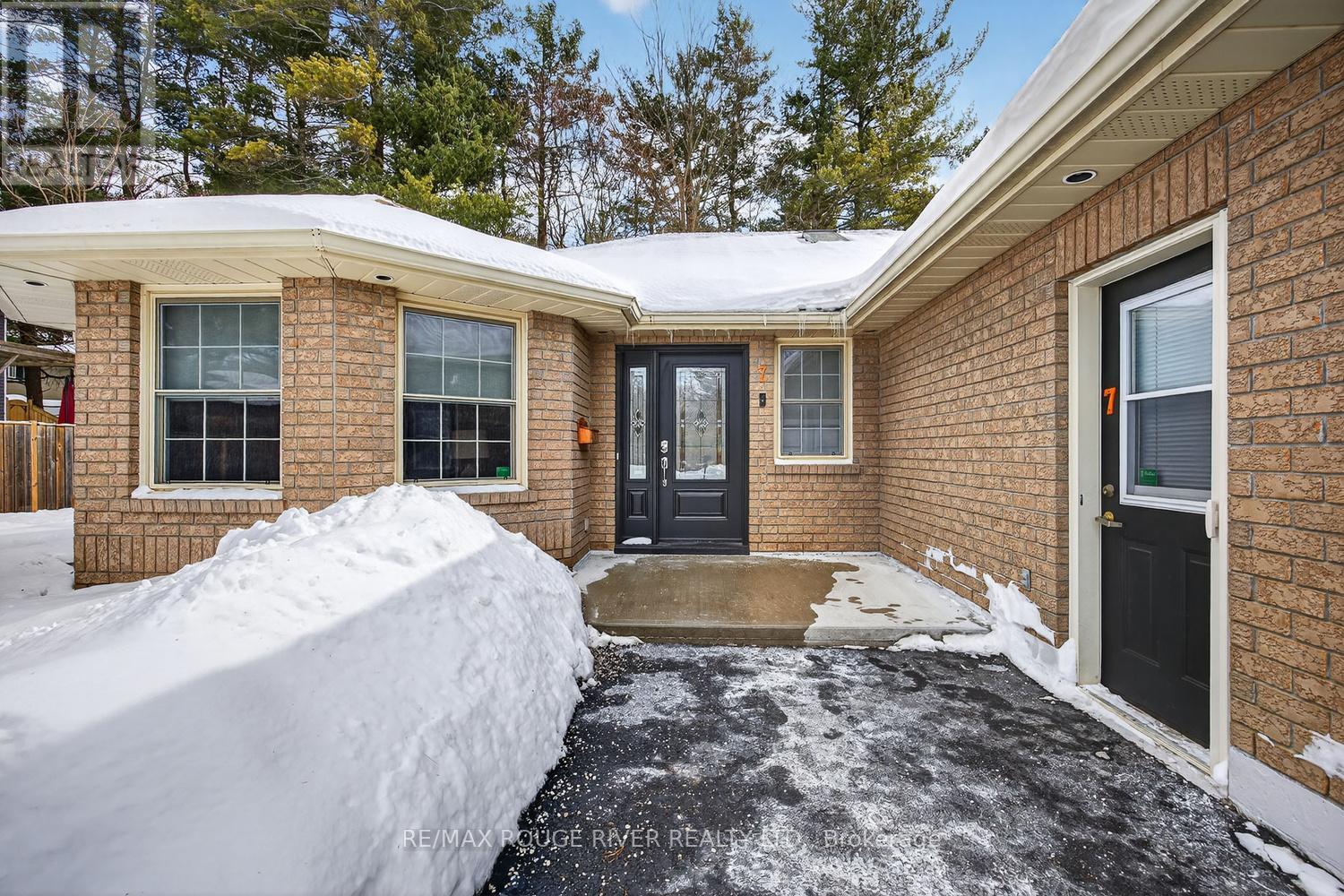 7 Jane Street, Port Hope, Ontario  L1A 2E4 - Photo 2 - X12788702