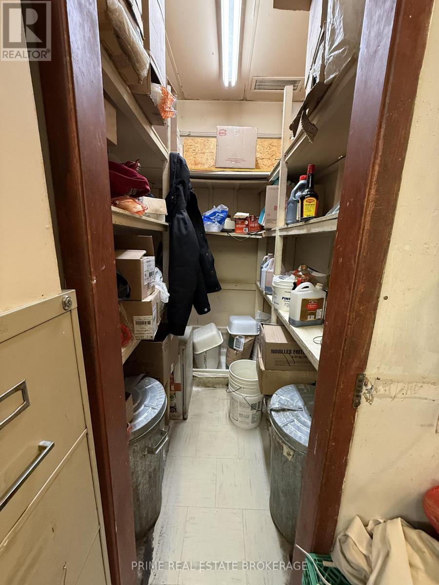 Unit 7 - 775 Southdale Road, London South, Ontario  N6E 1R9 - Photo 6 - X12783590