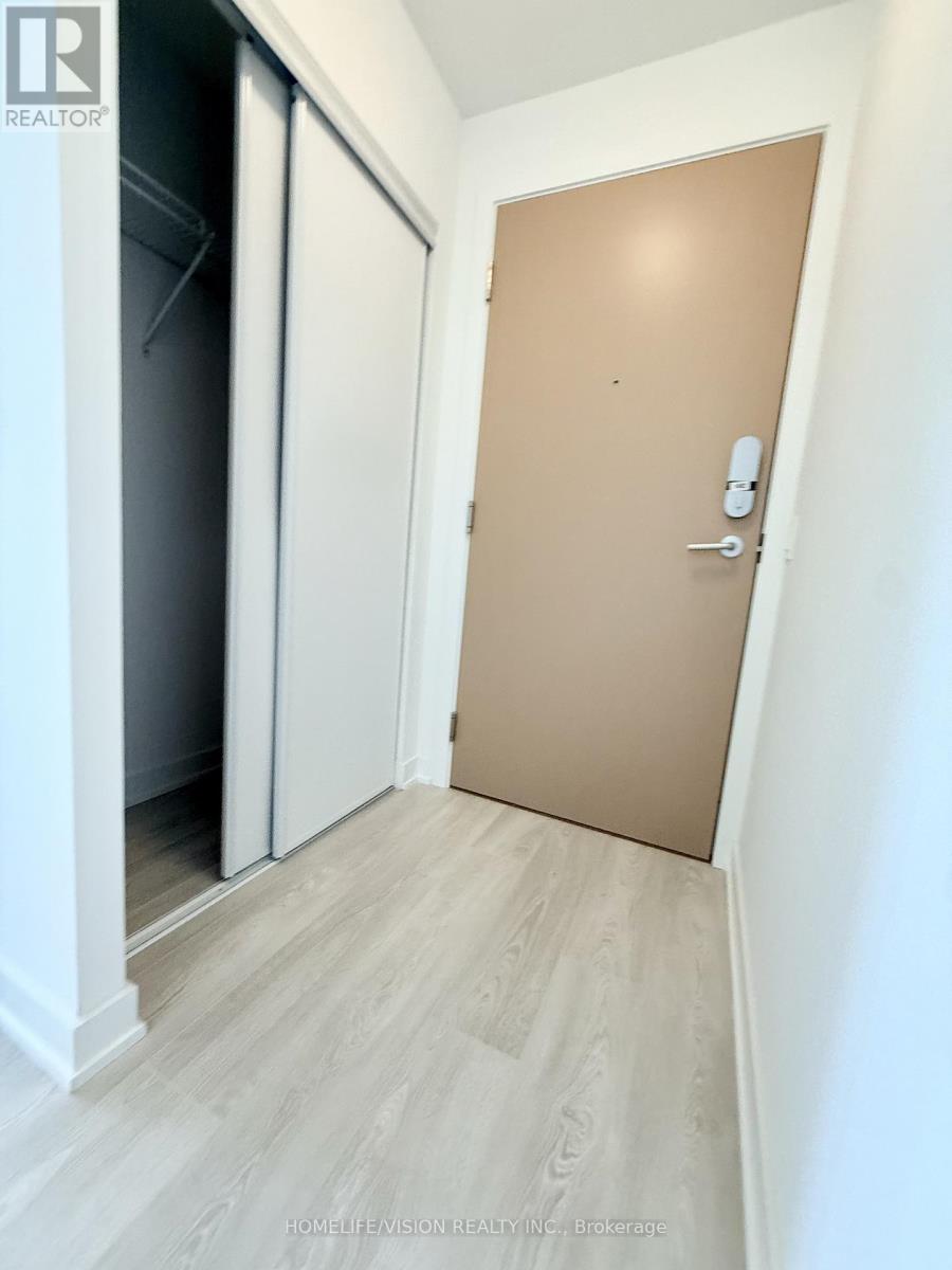 1402 - 1 Quarrington Lane, Toronto, Ontario  M3C 0S4 - Photo 6 - C12787934