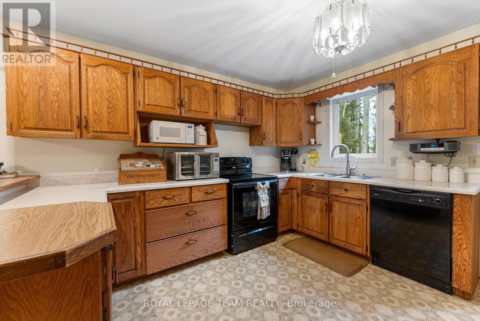 725 Marsh Road, North Algona Wilberforce, Ontario  K8A 6W4 - Photo 15 - X12481689