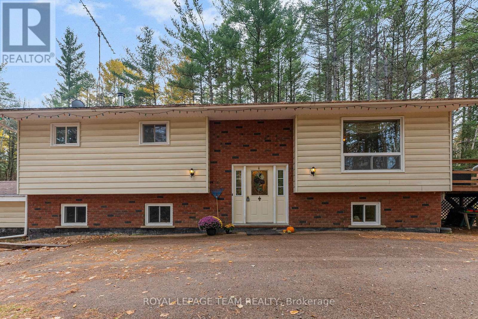 725 Marsh Road, North Algona Wilberforce, Ontario  K8A 6W4 - Photo 5 - X12481689