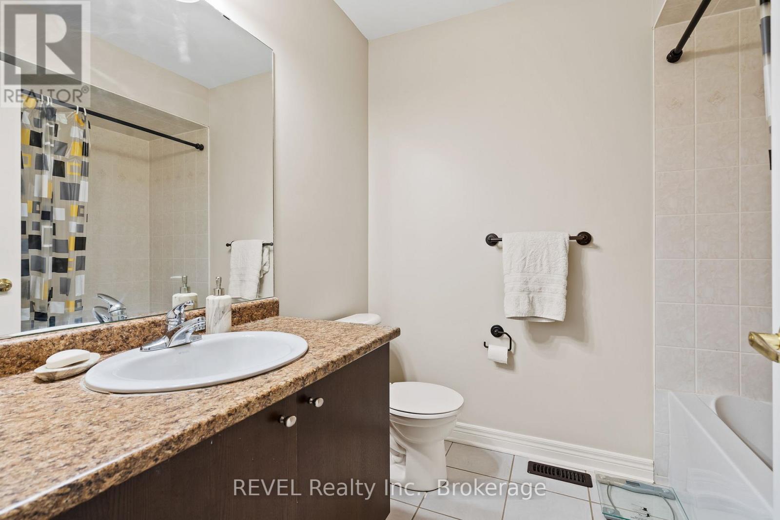 25 Colonel Lyall Street, St. Catharines (Secord Woods), Ontario  L2P 0B3 - Photo 19 - X12789144