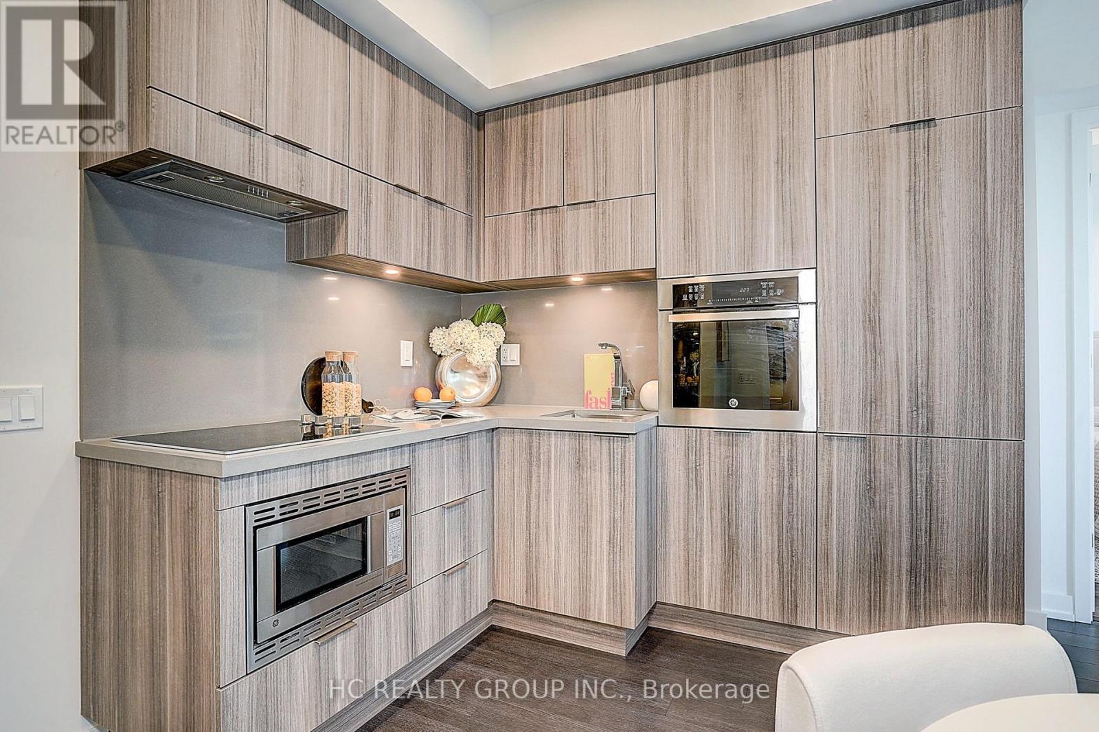 3007 - 39 Roehampton Avenue, Toronto, Ontario  M4P 1P9 - Photo 15 - C12789130