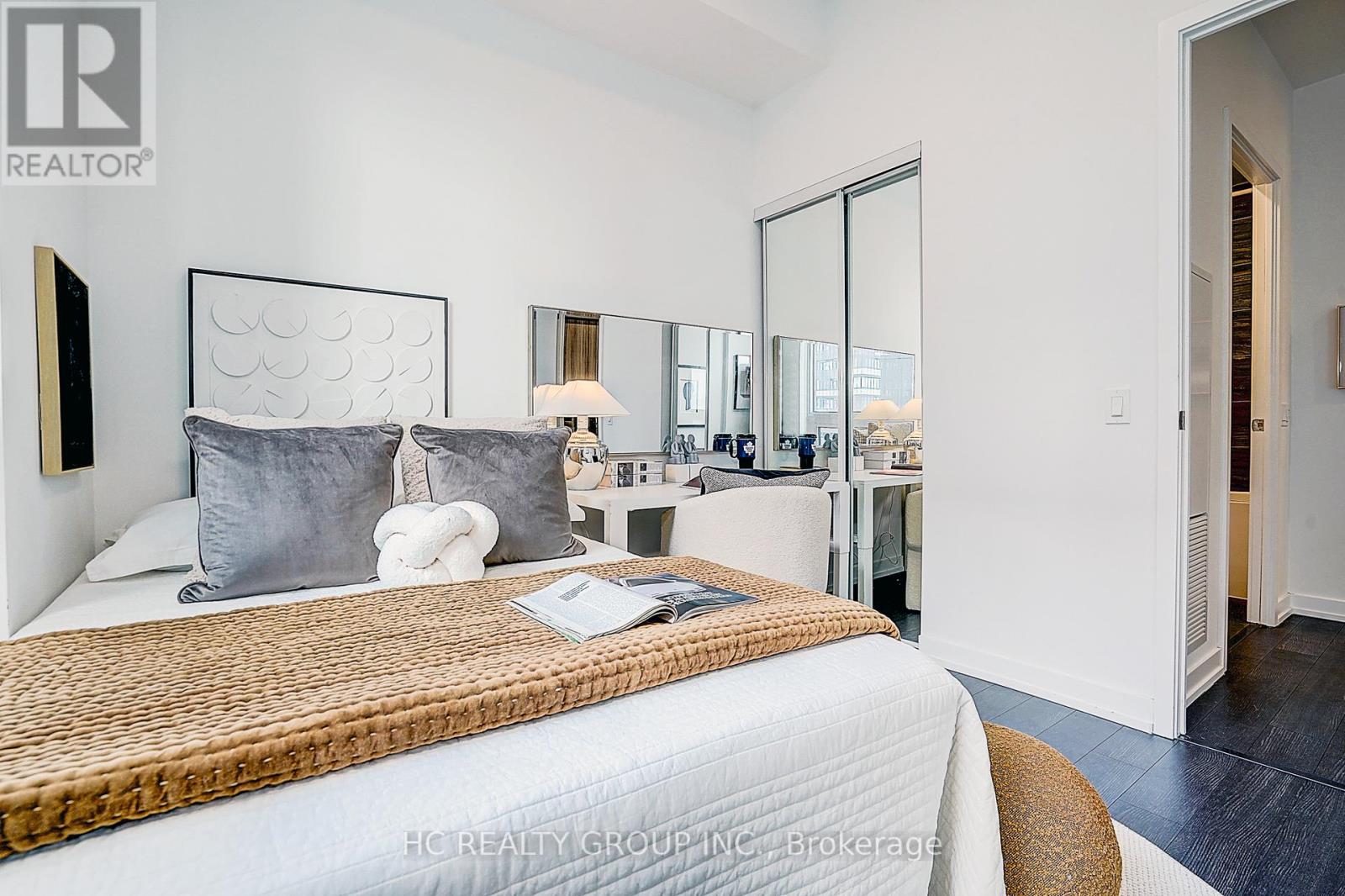 3007 - 39 Roehampton Avenue, Toronto, Ontario  M4P 1P9 - Photo 27 - C12789130