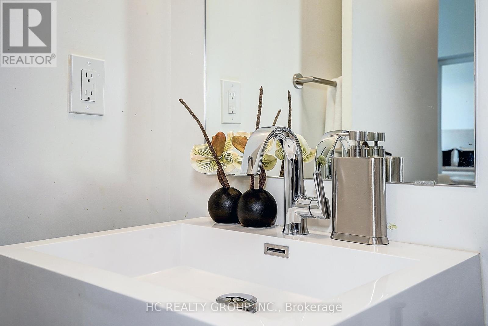 3007 - 39 Roehampton Avenue, Toronto, Ontario  M4P 1P9 - Photo 31 - C12789130