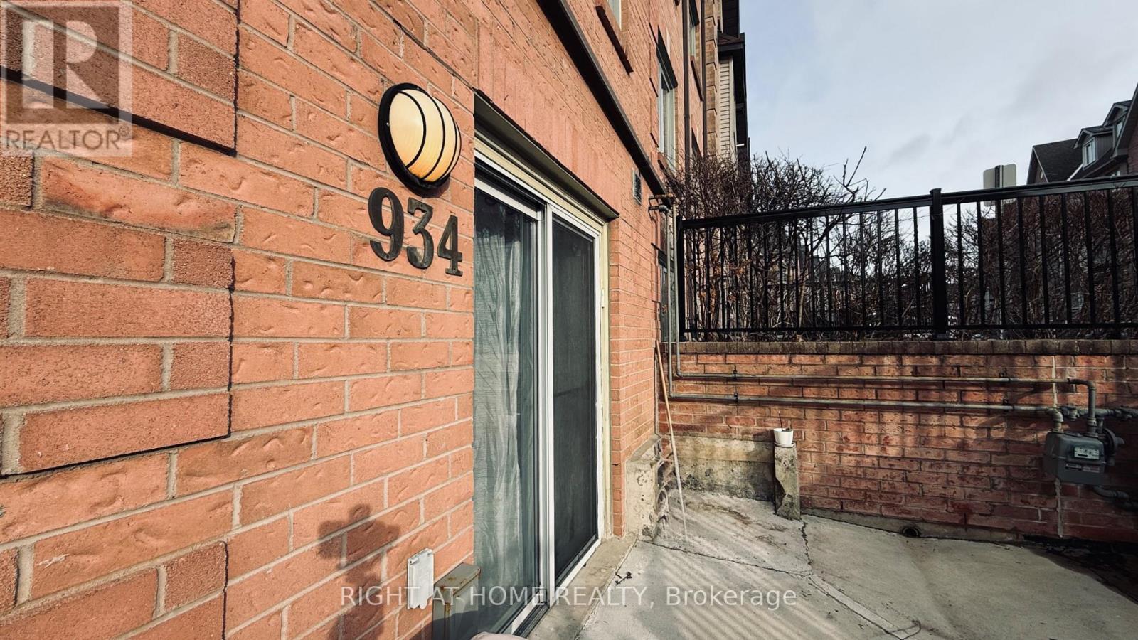 934 - 75 Weldrick Road E, Richmond Hill, Ontario  L4C 3T9 - Photo 17 - N12789164