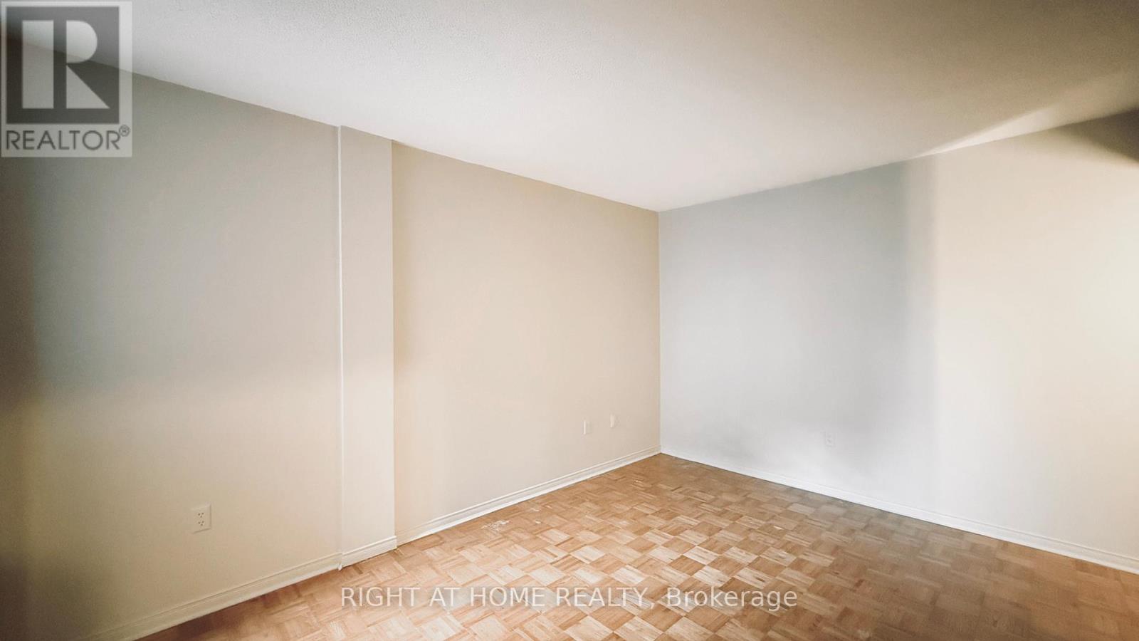 934 - 75 Weldrick Road E, Richmond Hill, Ontario  L4C 3T9 - Photo 29 - N12789164