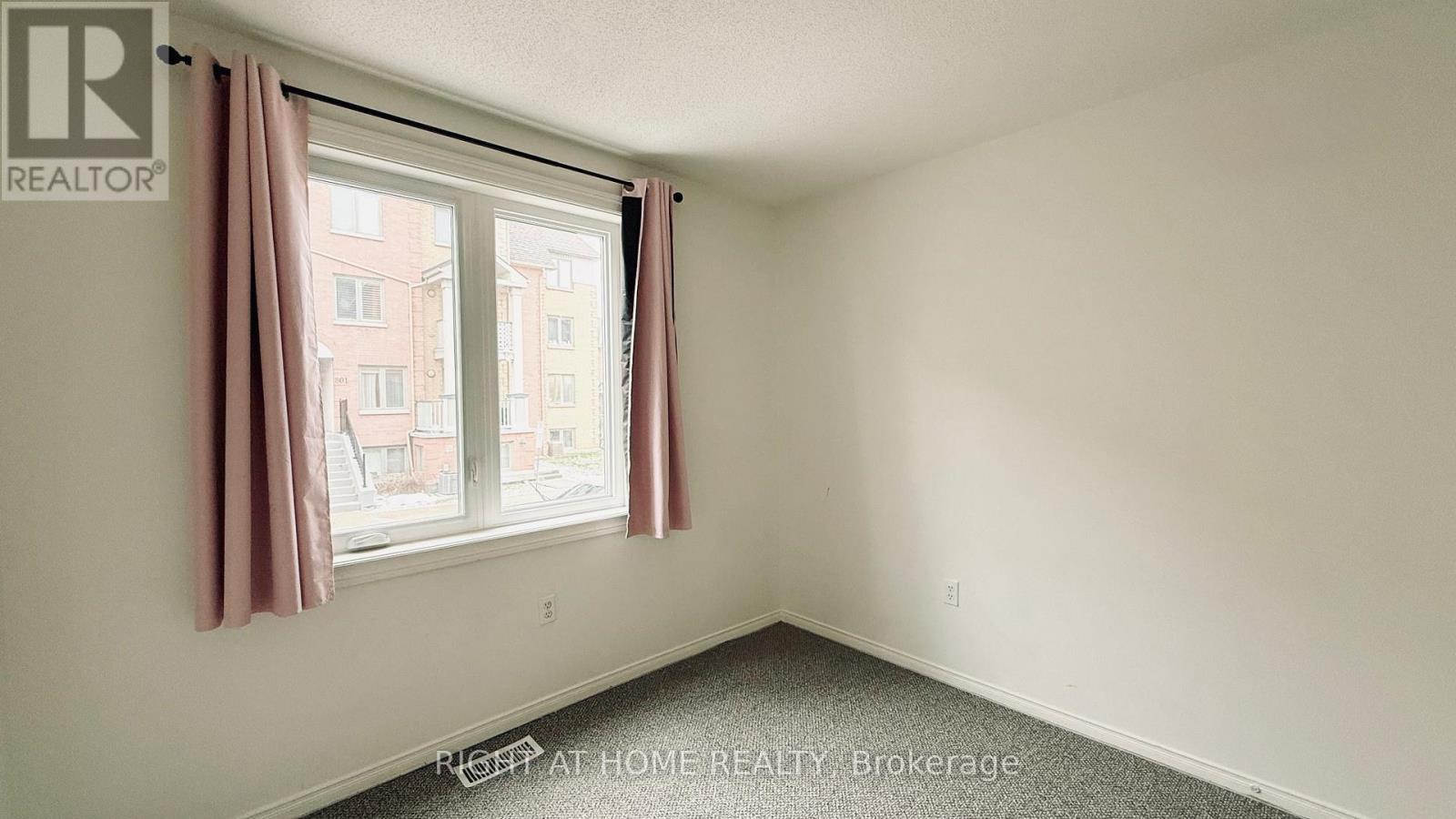 934 - 75 Weldrick Road E, Richmond Hill, Ontario  L4C 3T9 - Photo 32 - N12789164