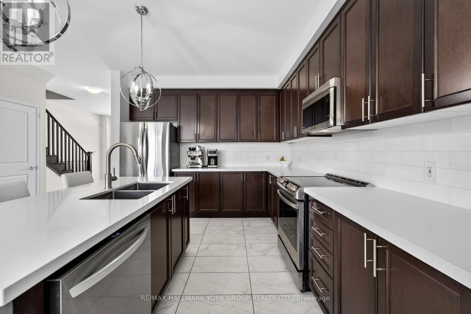 19850 Leslie Street, East Gwillimbury, Ontario  L9N 0R9 - Photo 11 - N12789170