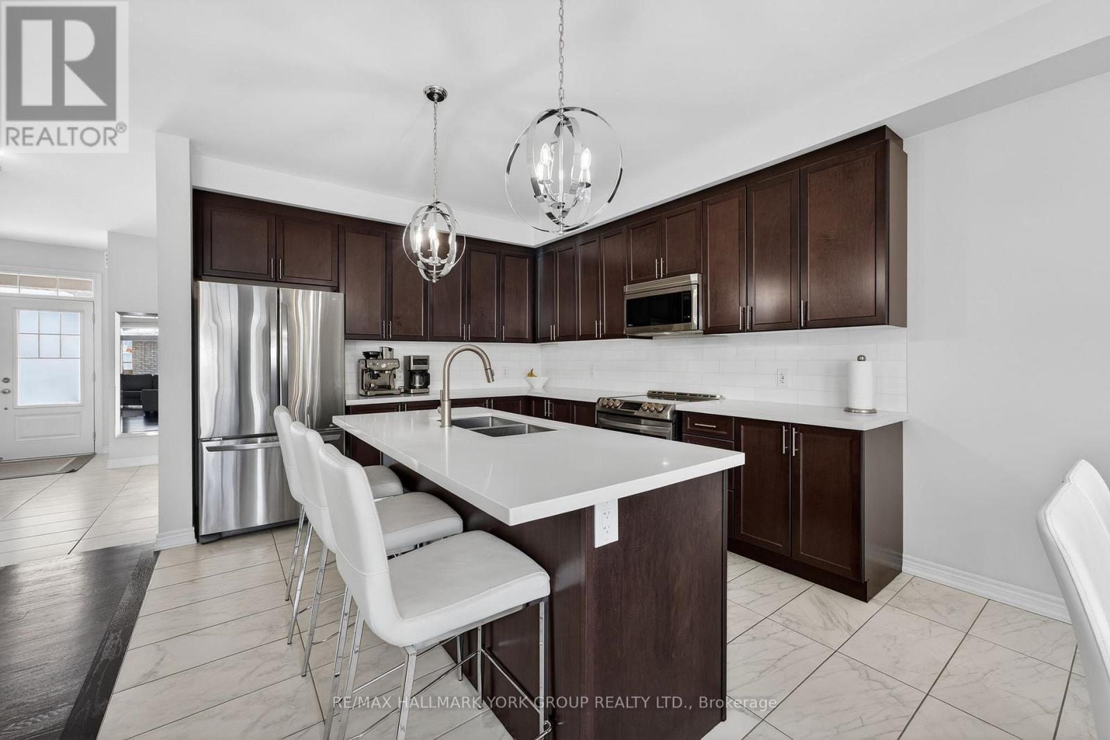 19850 Leslie Street, East Gwillimbury, Ontario  L9N 0R9 - Photo 12 - N12789170