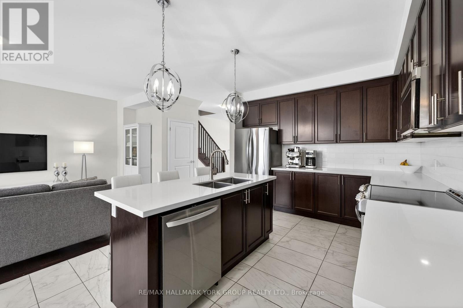 19850 Leslie Street, East Gwillimbury, Ontario  L9N 0R9 - Photo 14 - N12789170