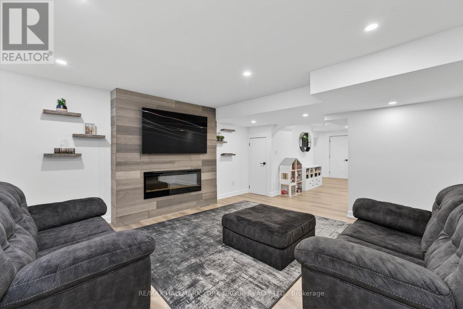 19850 Leslie Street, East Gwillimbury, Ontario  L9N 0R9 - Photo 36 - N12789170