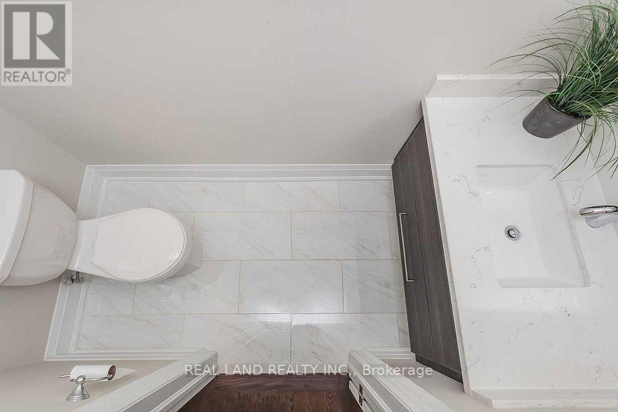 3 Love Court, Richmond Hill, Ontario  L4B 0G2 - Photo 17 - N12789174