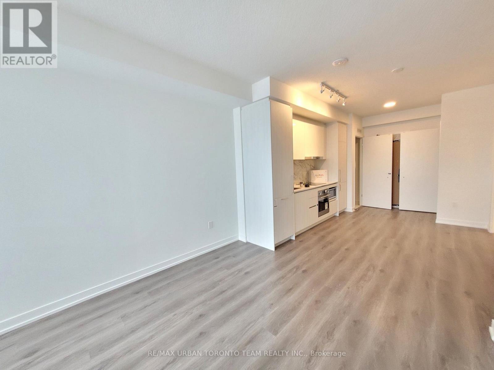 510 - 225 Commerce Street, Vaughan, Ontario  L4K 0R1 - Photo 3 - N12789176