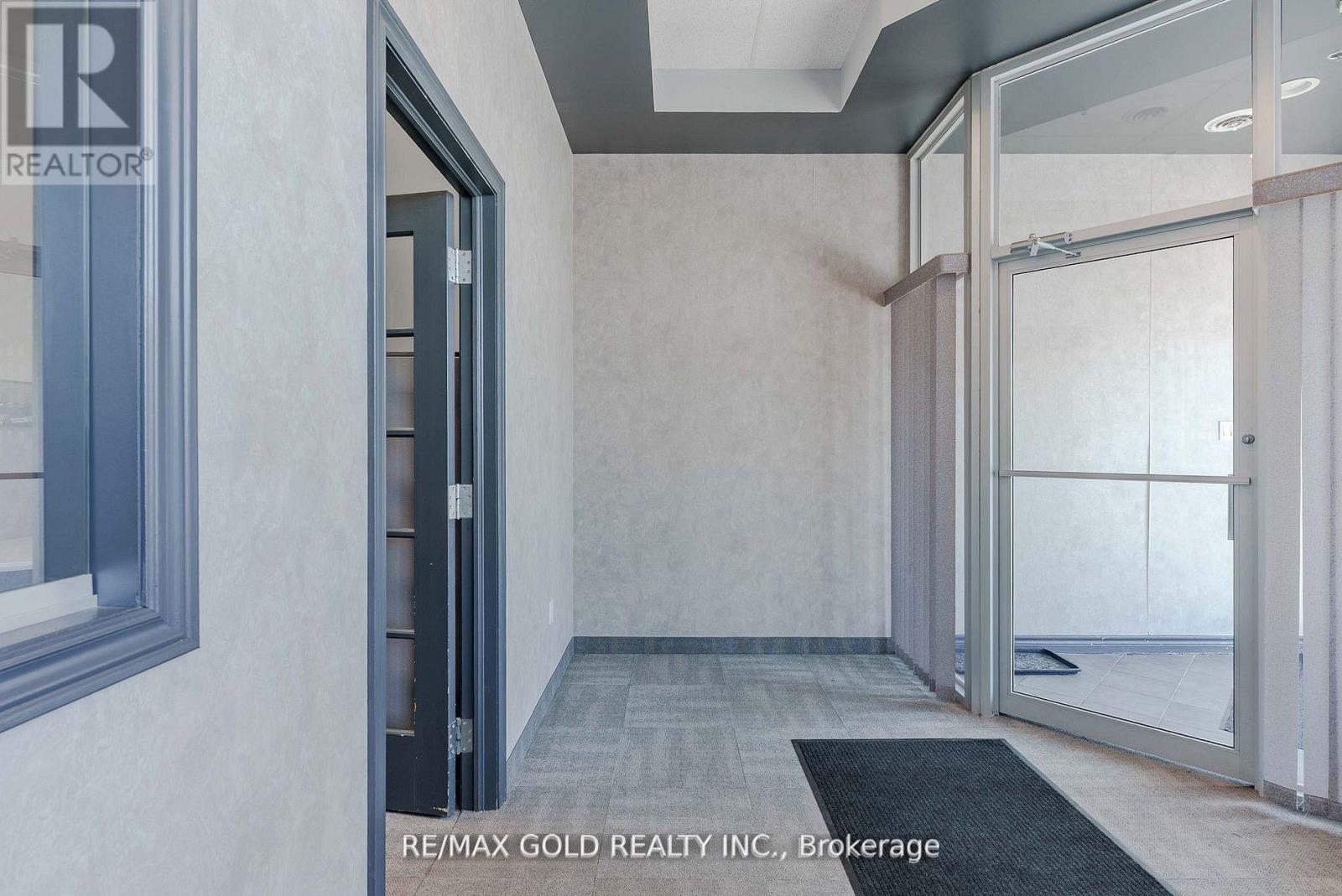 5 - 351 Parkhurst, Brampton, Ontario  L6T 0C2 - Photo 4 - W12789148