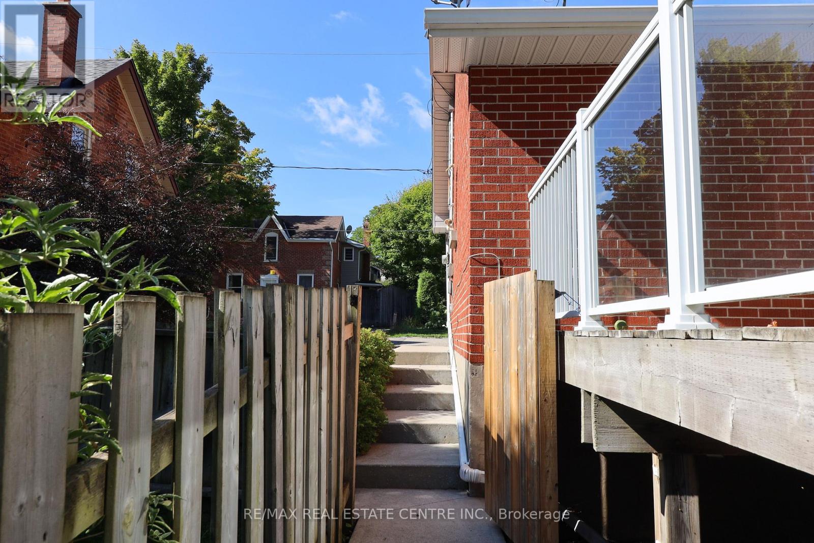 17b Amanda Street, Orangeville, Ontario  L9W 2J9 - Photo 4 - W12789158