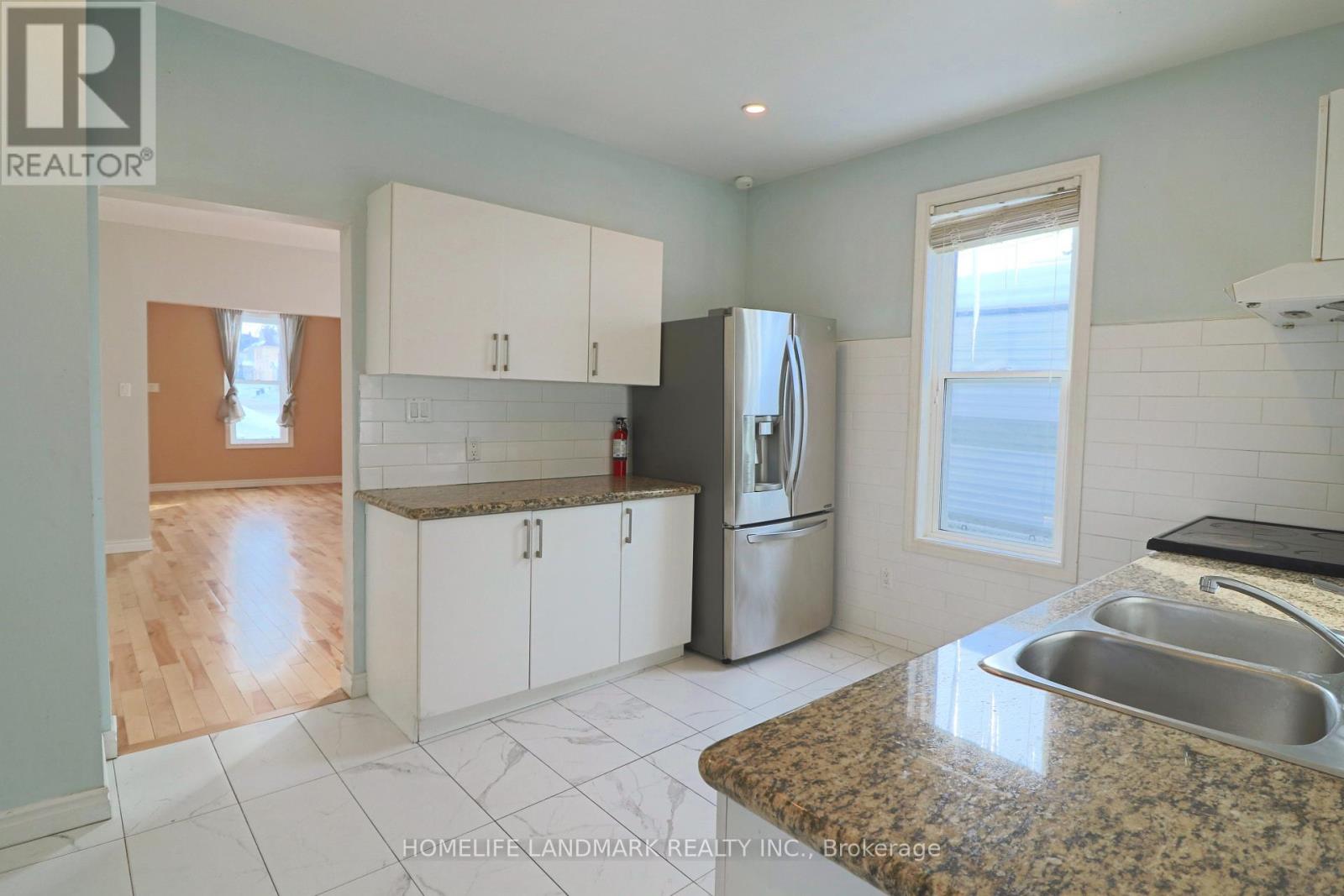 5761 Peer Street, Niagara Falls, Ontario  L2G 1W9 - Photo 8 - X12789146