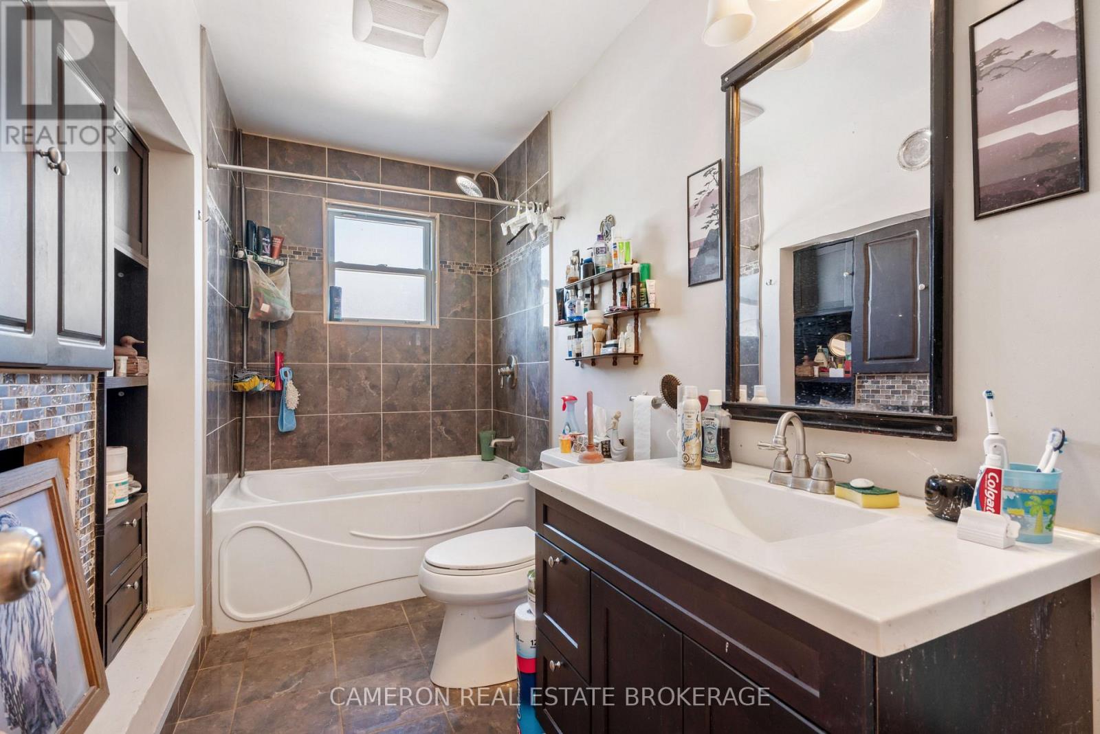 511 St Felix Street, Cornwall, Ontario  K6H 5B2 - Photo 18 - X12445328