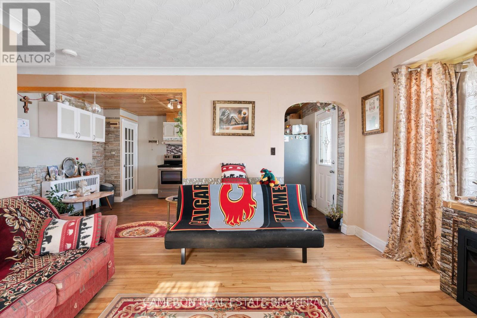 511 St Felix Street, Cornwall, Ontario  K6H 5B2 - Photo 9 - X12445328