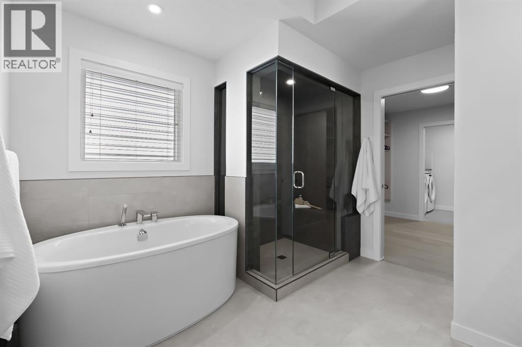 46 Westland Park Sw, Calgary, Alberta  T3H 0W1 - Photo 28 - A2259010