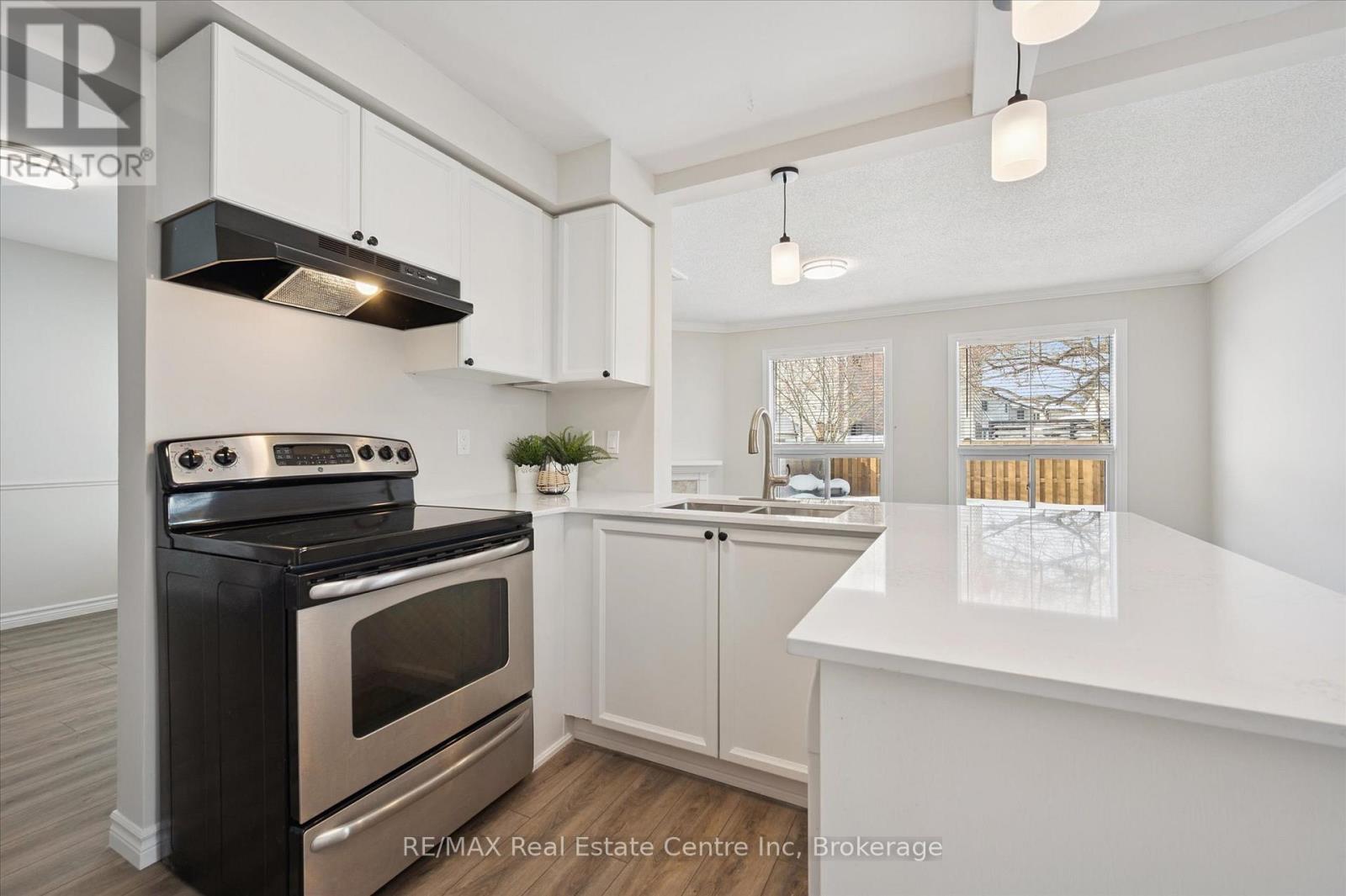 415 Black Street, Centre Wellington, Ontario  N1M 3M7 - Photo 10 - X12789196