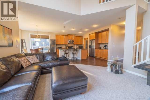 28 Crestmont Way Sw, Calgary, Alberta  T3B 5Z6 - Photo 16 - A2257342