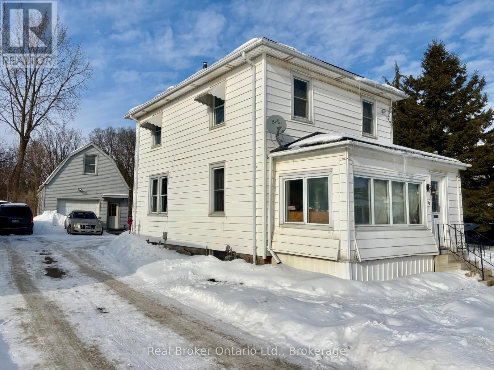 208 Victoria Street, Ingersoll, Ontario  N5C 2N1 - Photo 1 - X12786442