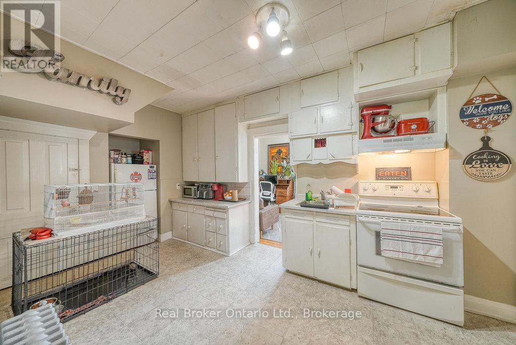 208 Victoria Street, Ingersoll, Ontario  N5C 2N1 - Photo 19 - X12786442