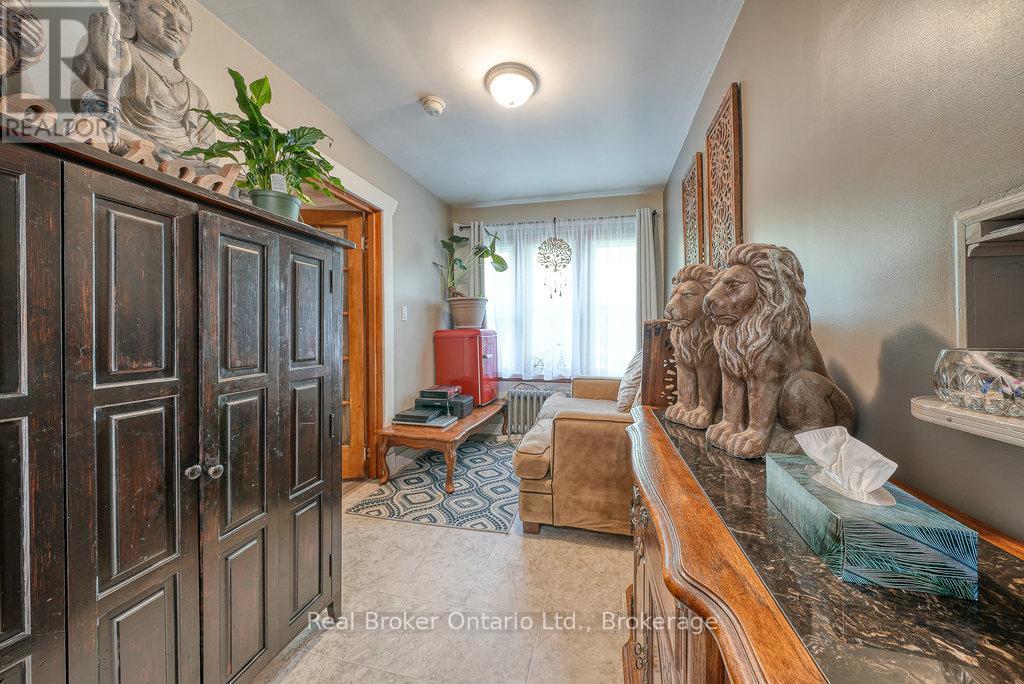 208 Victoria Street, Ingersoll, Ontario  N5C 2N1 - Photo 20 - X12786442