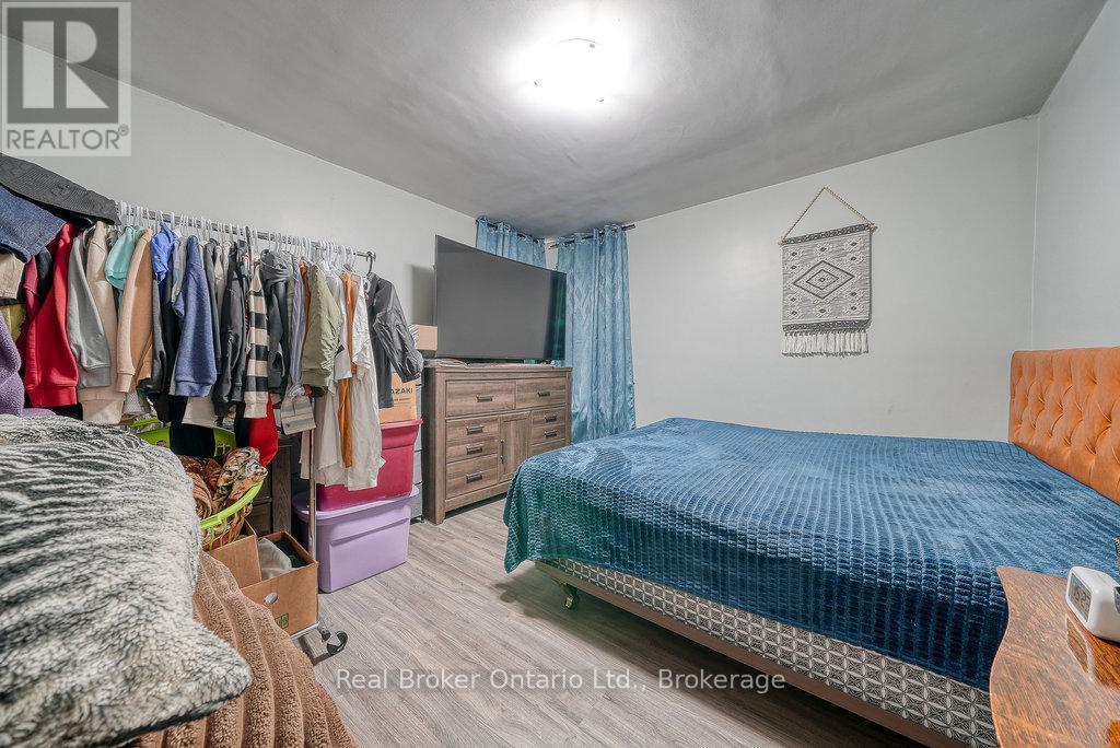 208 Victoria Street, Ingersoll, Ontario  N5C 2N1 - Photo 25 - X12786442