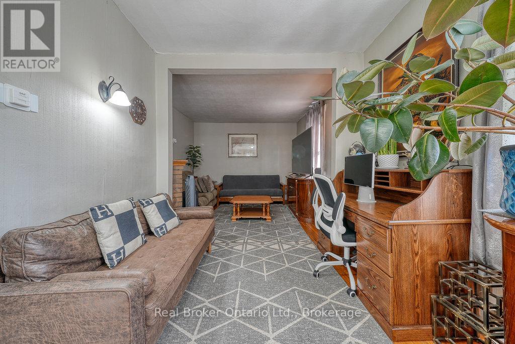 208 Victoria Street, Ingersoll, Ontario  N5C 2N1 - Photo 29 - X12786442