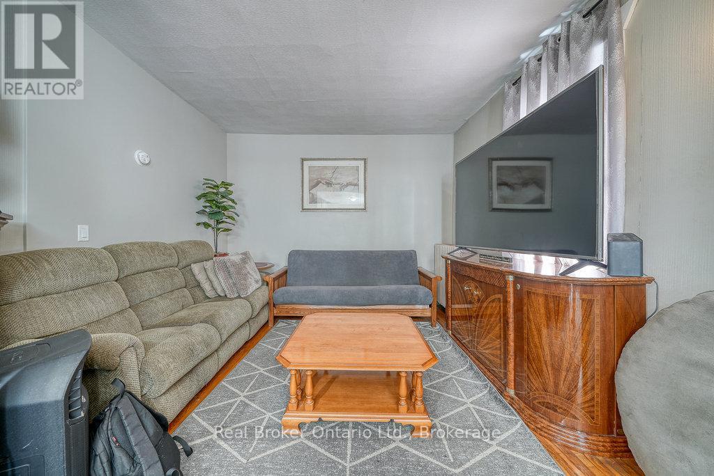 208 Victoria Street, Ingersoll, Ontario  N5C 2N1 - Photo 31 - X12786442