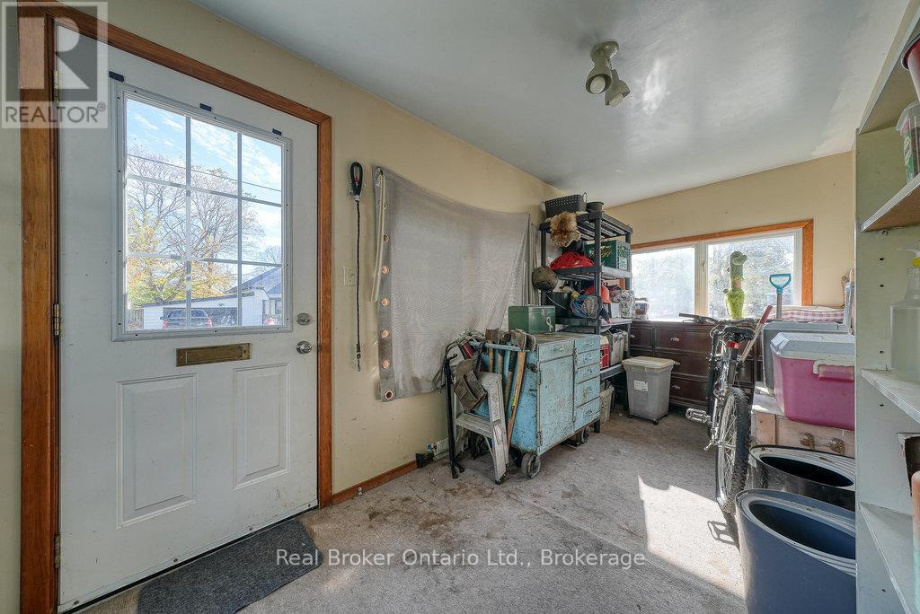 208 Victoria Street, Ingersoll, Ontario  N5C 2N1 - Photo 34 - X12786442