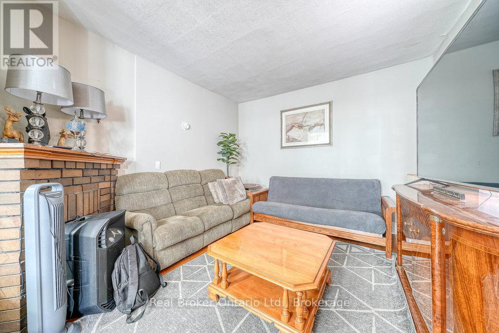 208 Victoria Street, Ingersoll, Ontario  N5C 2N1 - Photo 32 - X12786442