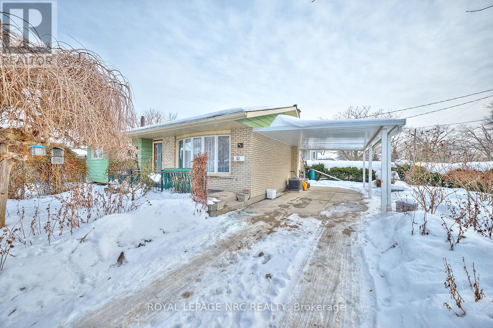 32 Oxford Street, St. Catharines, Ontario  L2P 1W3 - Photo 1 - X12789198