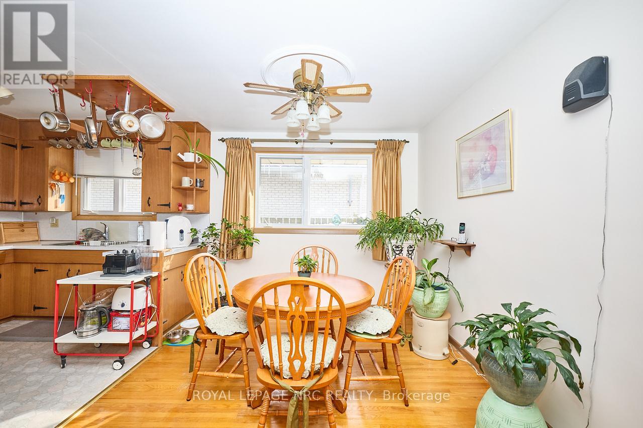 32 Oxford Street, St. Catharines, Ontario  L2P 1W3 - Photo 12 - X12789198