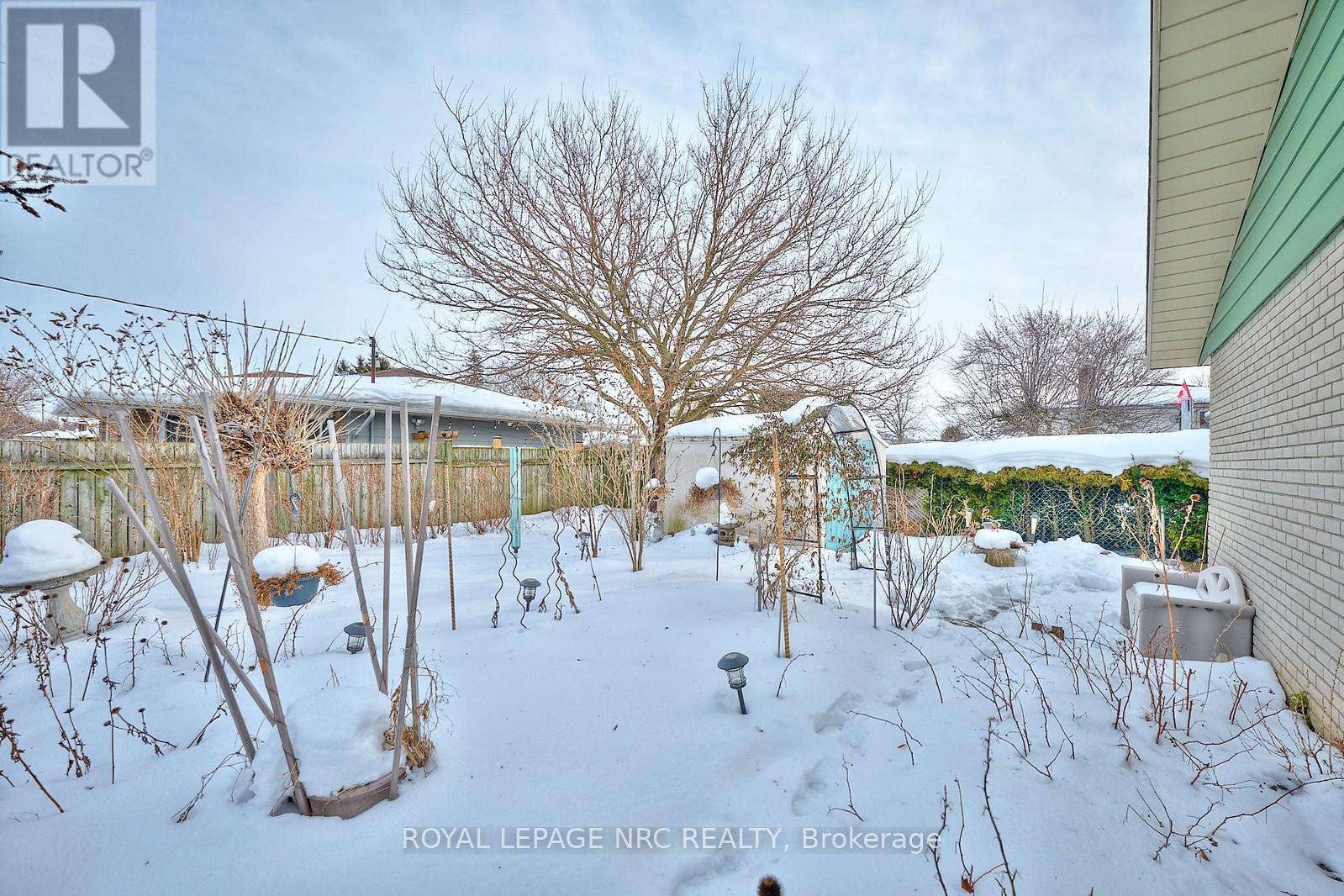 32 Oxford Street, St. Catharines, Ontario  L2P 1W3 - Photo 4 - X12789198