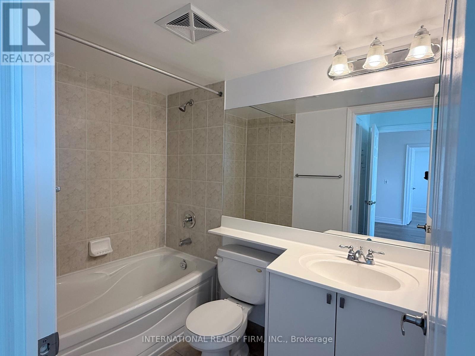 1411 - 15 Greenview Avenue, Toronto, Ontario  M2M 4M7 - Photo 14 - C12789194