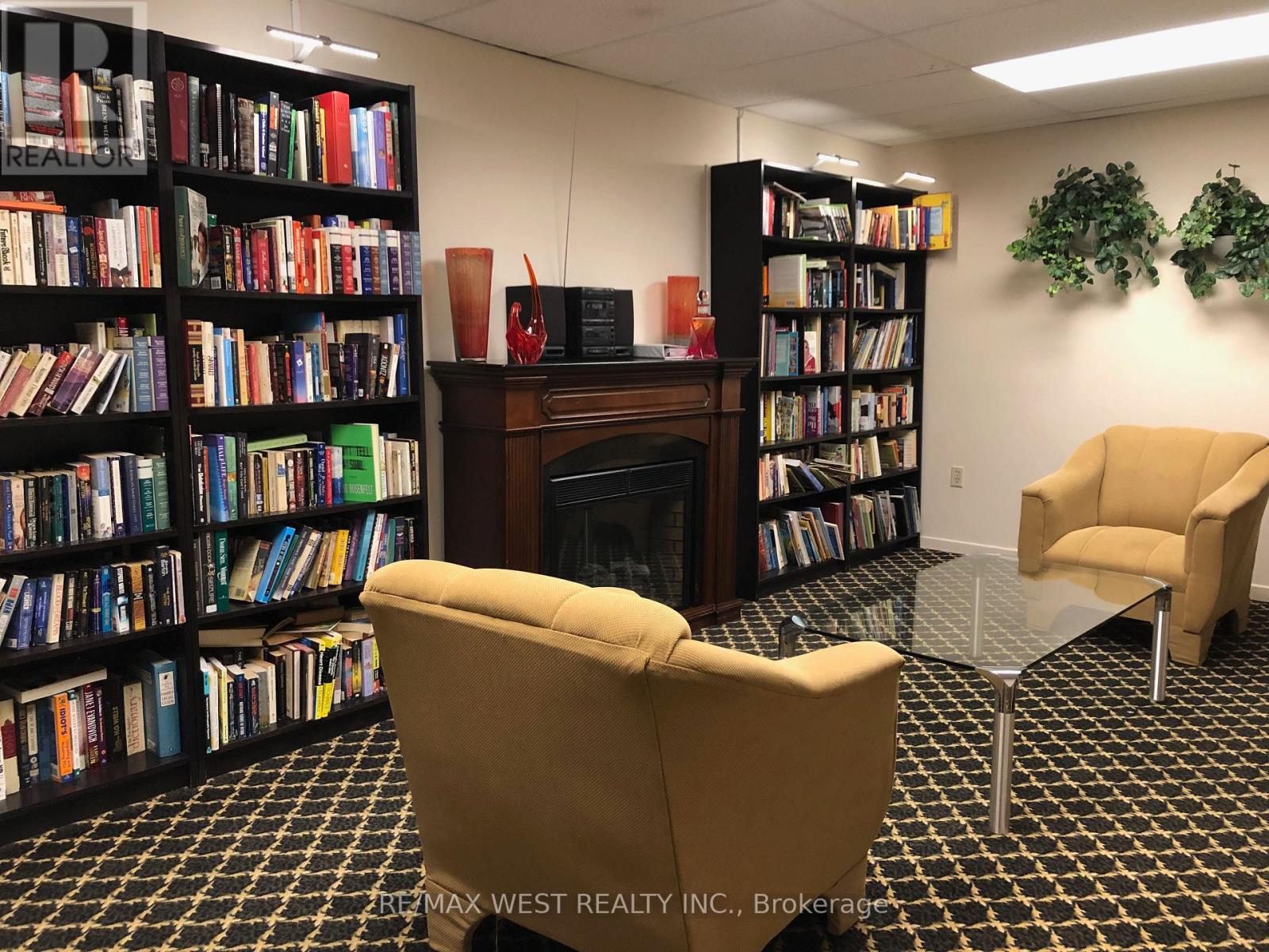 1007 - 300 Webb Drive, Mississauga, Ontario  L5B 3W3 - Photo 23 - W12789204